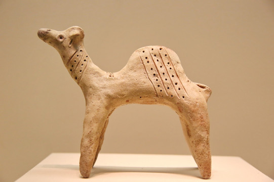 公元3世纪沙特卡耶特法奥骆驼雕