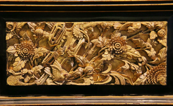 金漆漆木雕牡丹花鸟花板