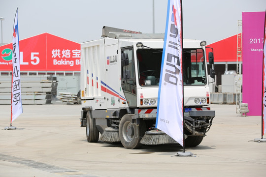 扫地车