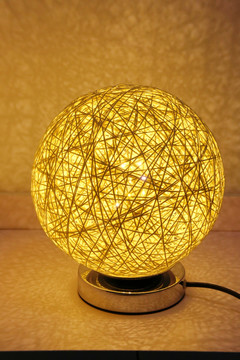 球形线线球式样小台灯