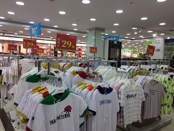 商场衣服