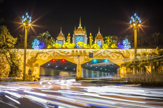 景洪市清泉隧道夜景