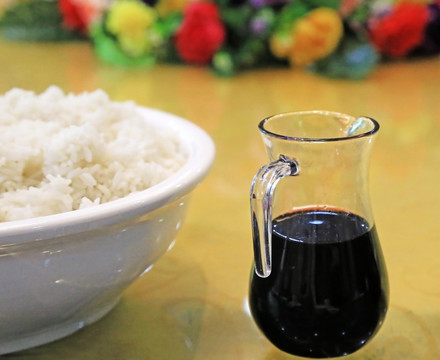 米饭 红酒