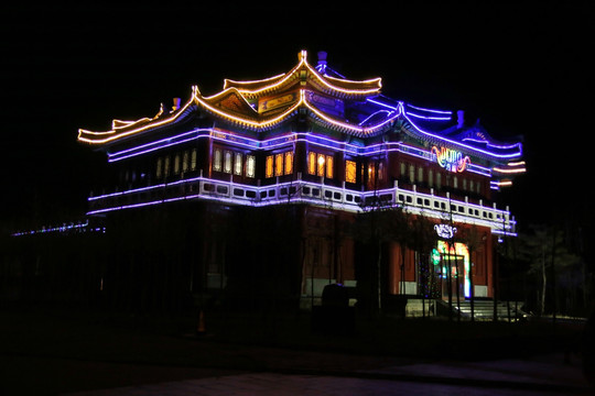 山海关仿古建筑夜景