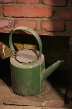 老式铁水桶