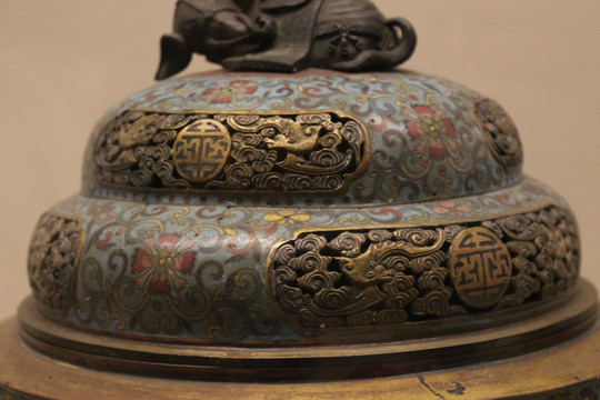 古代漆雕香炉