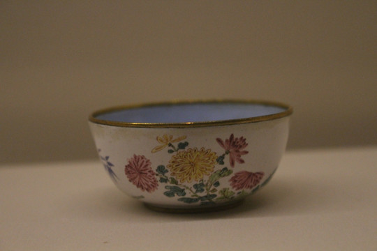 菊花陶瓷碗