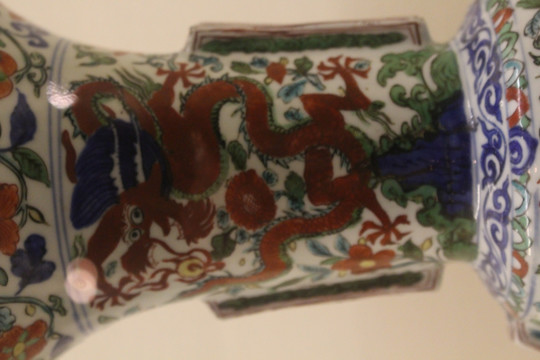 龙纹陶瓷