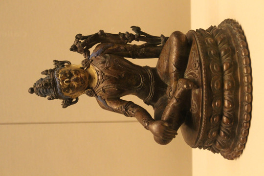 古代鎏金佛像