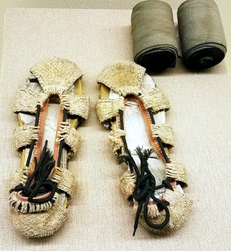 民国时期的草鞋 绑腿