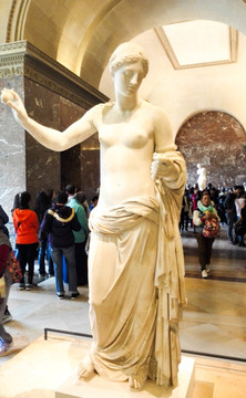 卢浮宫雕塑阿尔勒的维纳斯