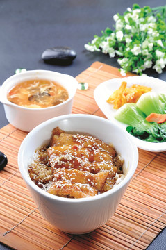 日式照烧鸡腿饭