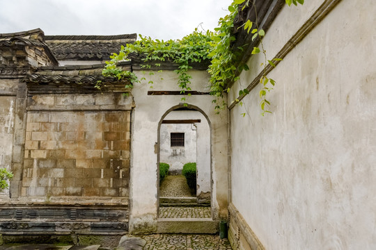 古宅庭院