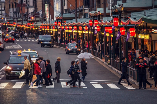 日本京都过马路的人