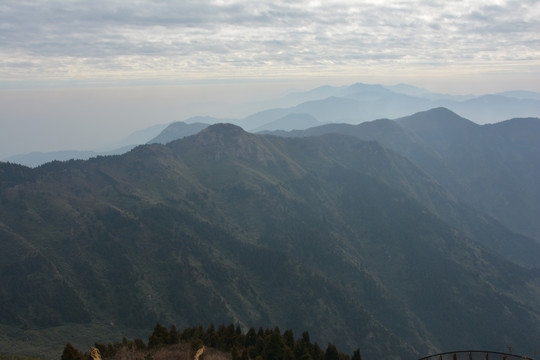 高山丘壑