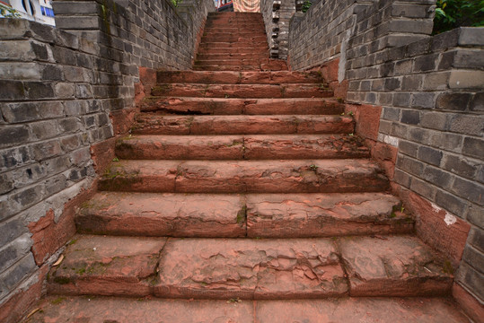 古城墙台阶