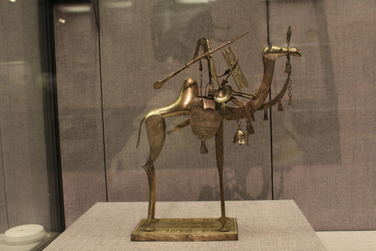 银雕骆驼