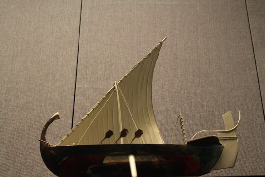 银帆船