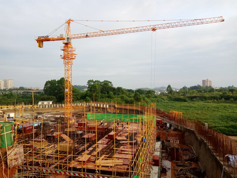 吊塔吊机 地基建设 施工现场