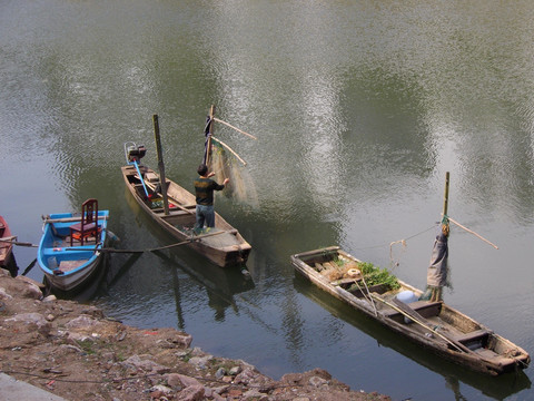 江中渔船