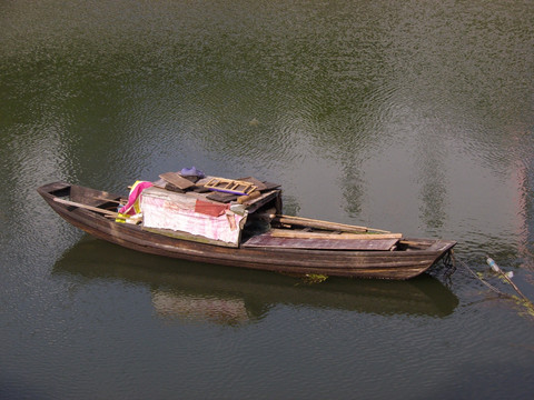 江中渔船