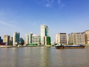 上海黄浦江沿岸