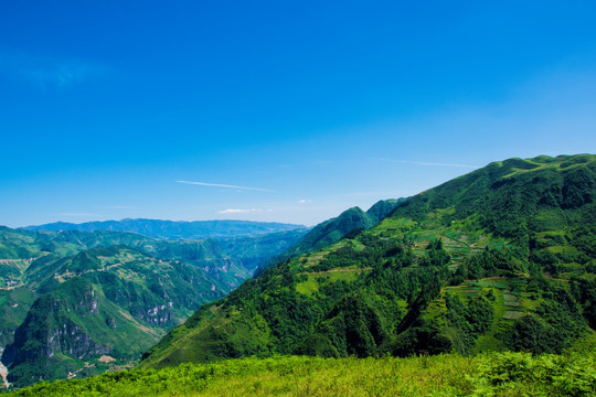 大山 崇山峻岭