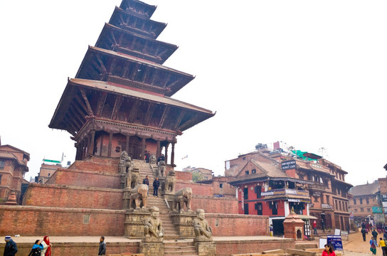 地震前的尼泊尔神庙