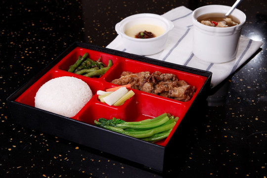 小酥肉饭