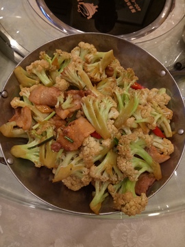 干锅有机花菜 干锅有机菜花