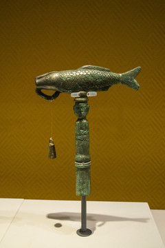 战国 鱼形铜杖头