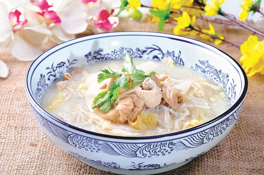 酸菜炖肥肠