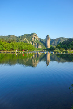 鼎湖峰