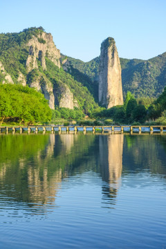 鼎湖峰