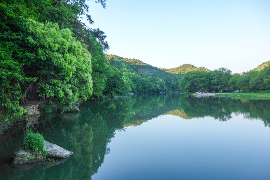 鼎湖峰