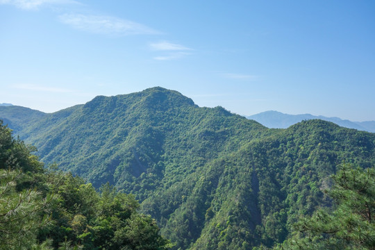 鼎湖峰