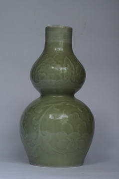 龙泉窑葫芦瓶 清中期