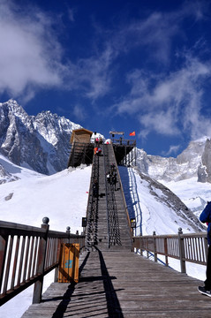 玉龙雪山