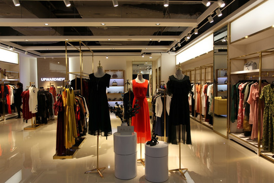 服装店橱窗