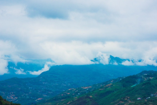 大山 云雾