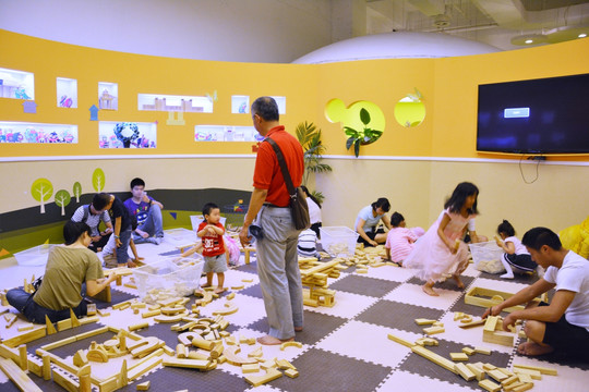儿童娱乐体验室