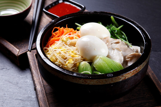 石锅拌饭