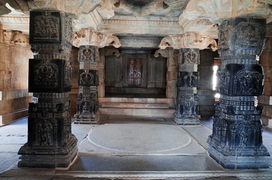 印度亨比古迹群 神庙遗迹