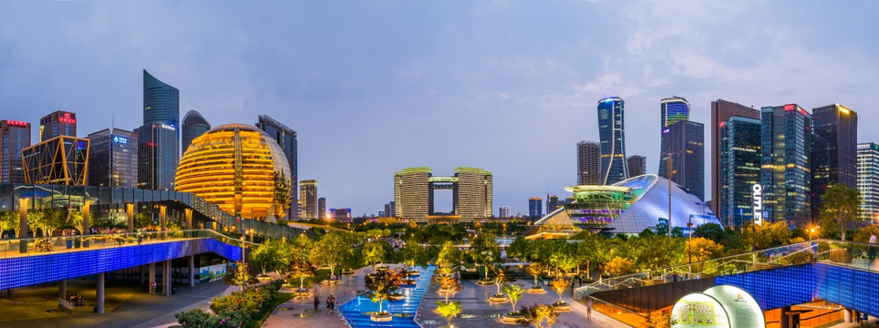 杭州钱江新城夜景全景