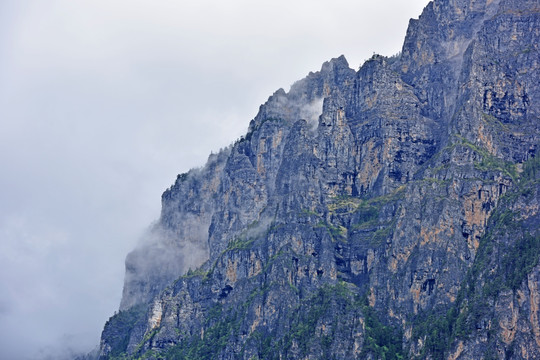 巴拉格宗大峡谷