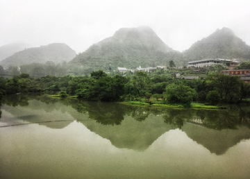 烟雨十里河滩 