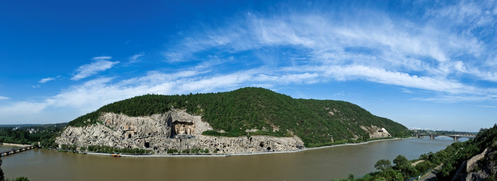 龙门山全景