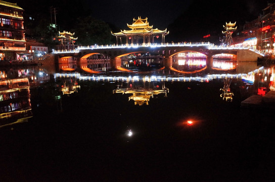 湘西凤凰古城夜景