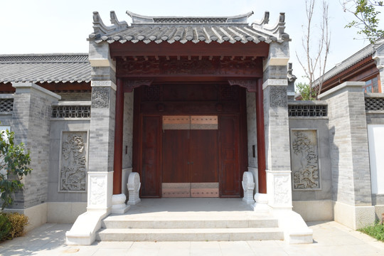 中式大院大门