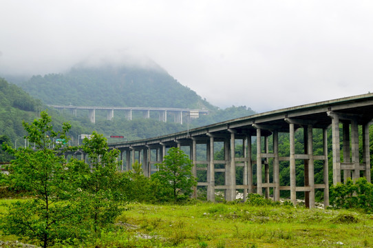 雅西高速公路